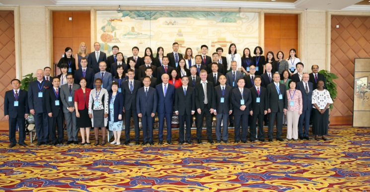 由中华人民共和国最高人民法院和联合国环境署、欧洲环境协会共同举办的环境司法国际研讨会在北京举行