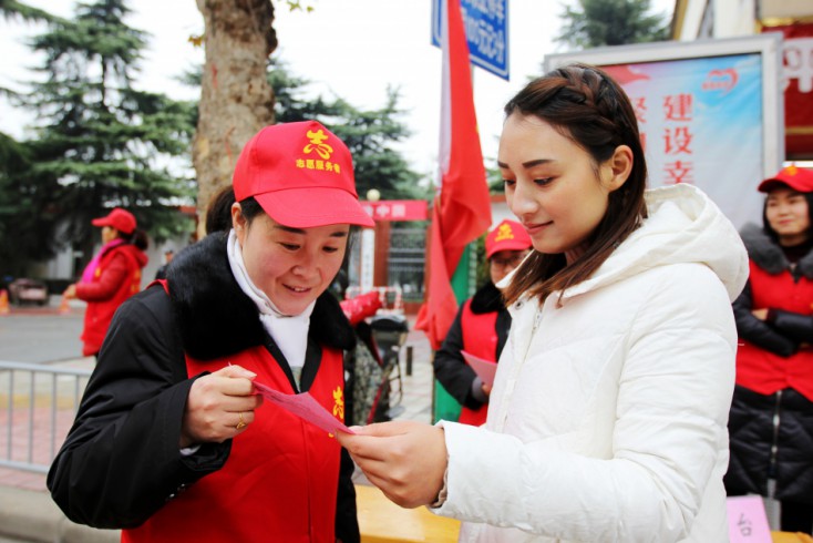 方城县法院：“国际志愿者日”志愿服务活动受好评