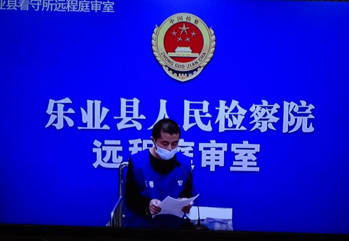 广西那坡县：代表、委员零距离观摩行贿受贿案庭审